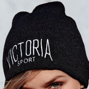 VS Sport Knit Beanie